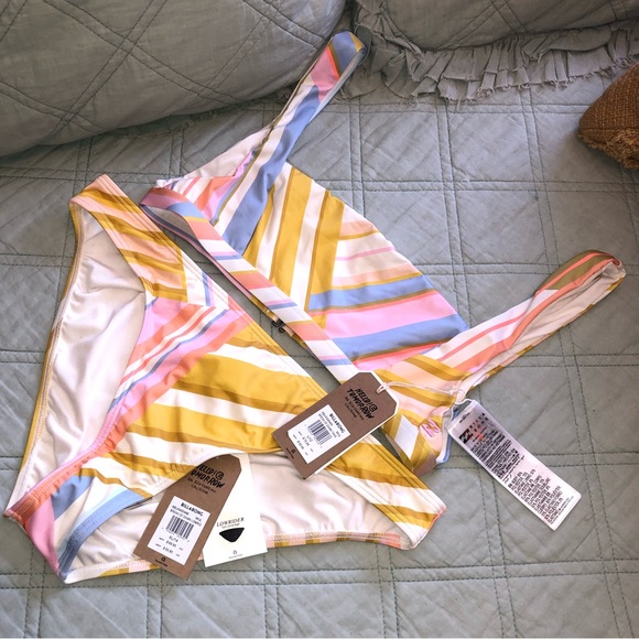 Billabong “break of dawn” bikini - Picture 2 of 11